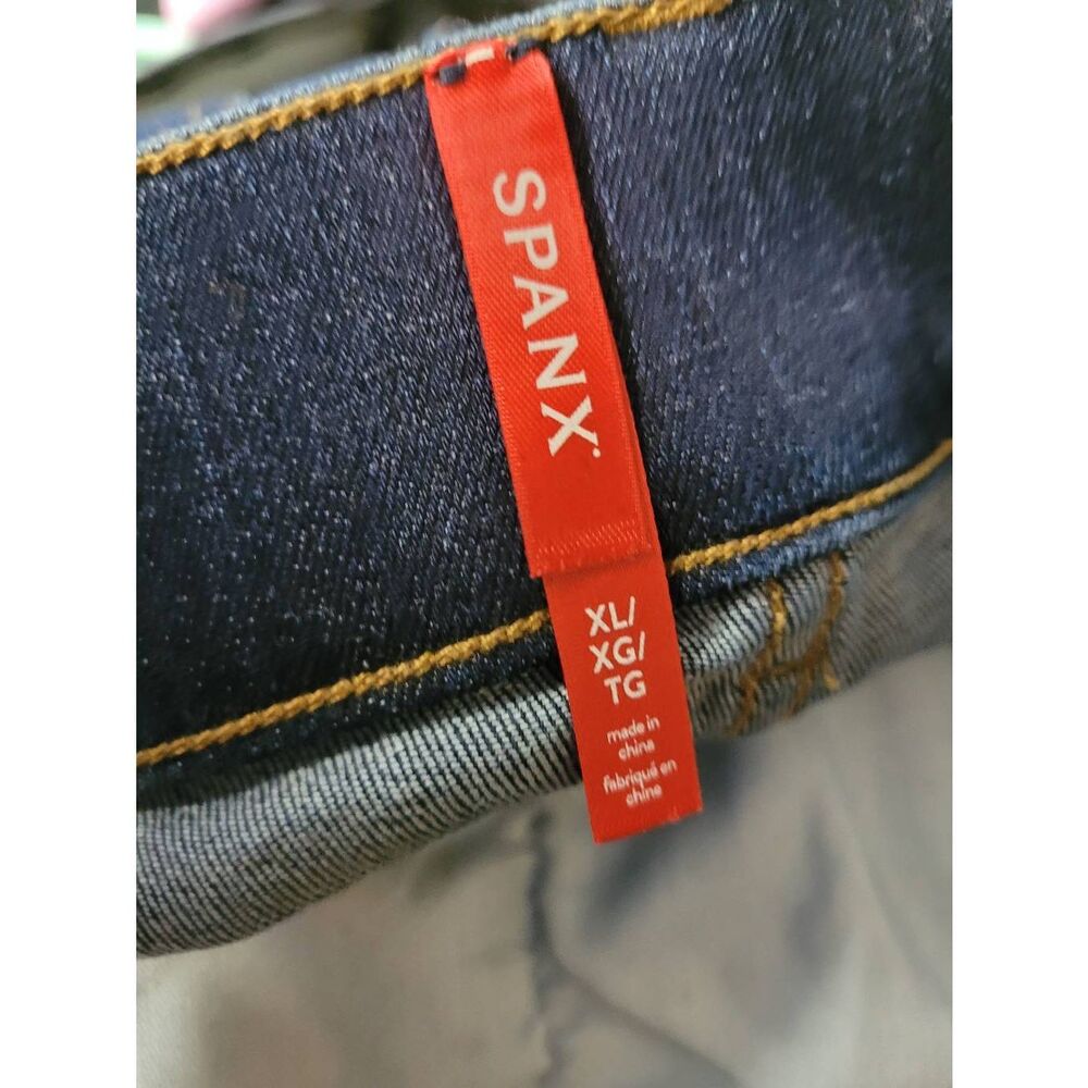 Spanx EveryWear Flare Hi-Rise Jeans, Women's XL - Picture 3 of 4
